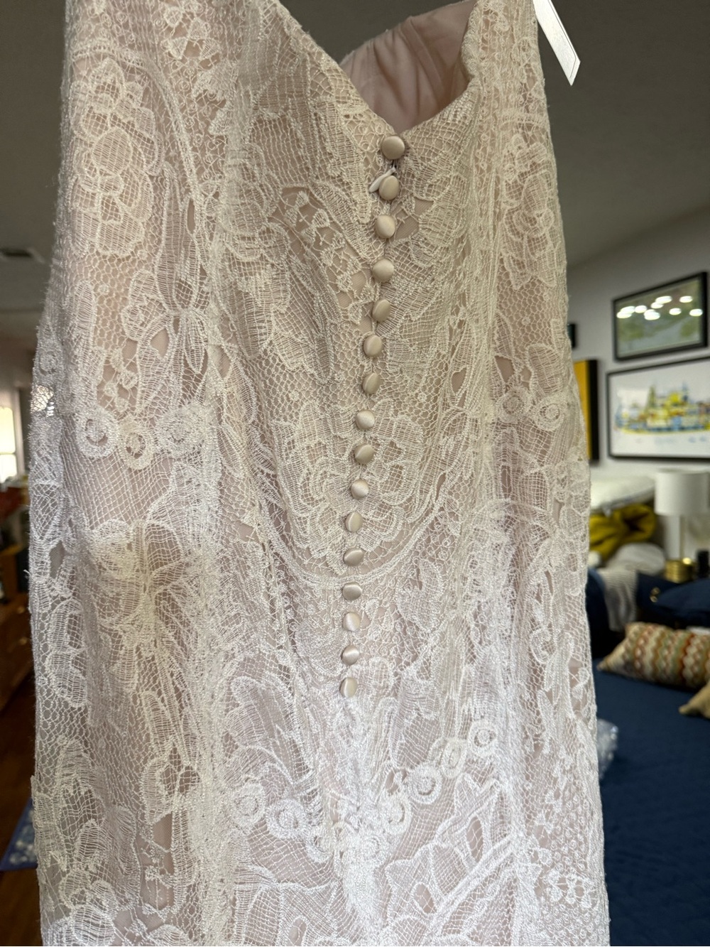 White Sheath Wedding Dress with Sleeveless Design and Sweetheart Neckline - Picture 14 of 16